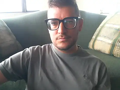 quitomanec online show from 10.19.25