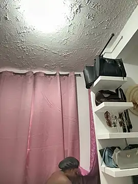 Snapshot of Daphnewalker__ chatting on 02.08.26 Daphnewalker online show from 02.08.26