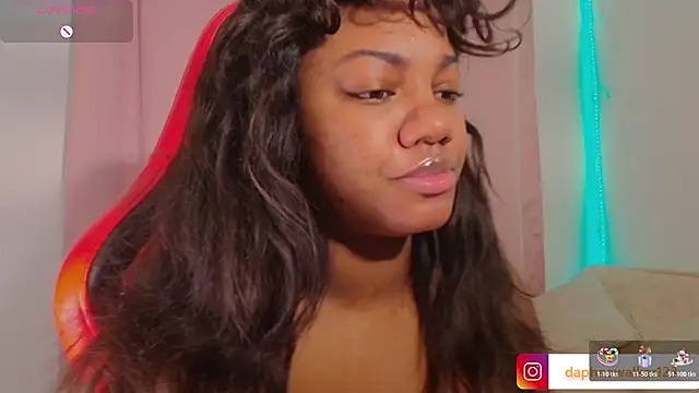 Snapshot of Daphnewalker__ chatting on 02.13.26 Daphnewalker online show from 02.13.26