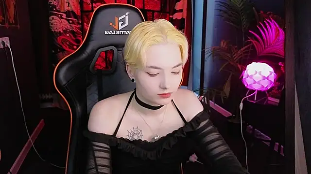 Akemi Sora  online show from 03.09.25