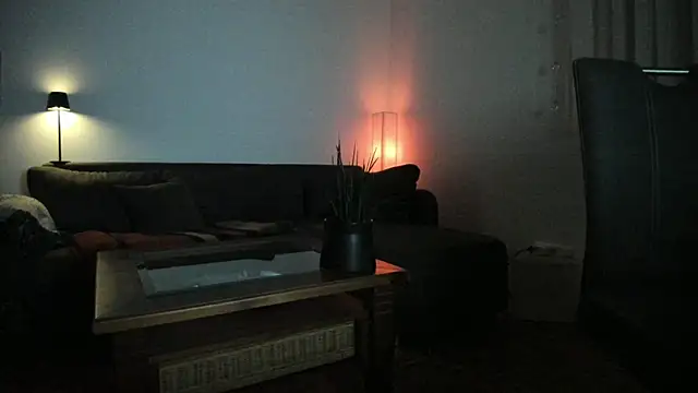 Snapshot of molicaremolicare chatting on 10.26.25 molicaremolicare online show from 10.26.25