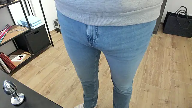 Snapshot of molicaremolicare chatting on 02.11.26 molicaremolicare online show from 02.11.26