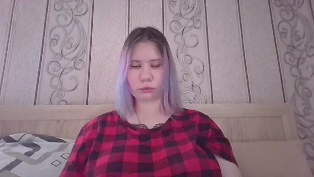 Snapshot of Little_kitsune1707 chatting on 09.25.25 Little kitsune1707 online show from 09.25.25