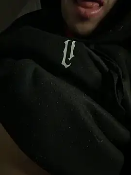 yaxxx03 online show from 10.17.25