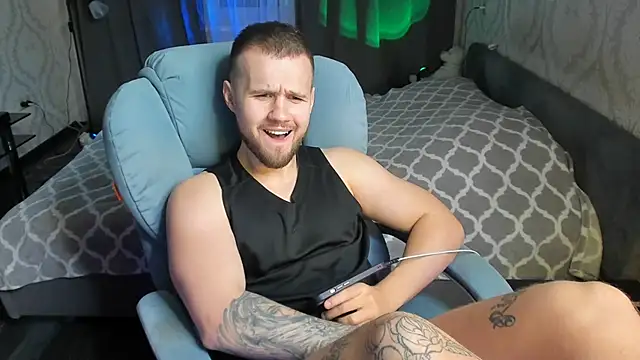 Snapshot of Vladik_b chatting on 03.03.25 Vladik b online show from 03.03.25