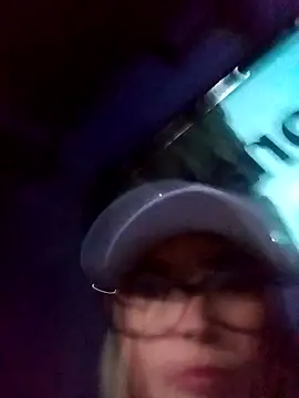 CandieGilson   online show from 09.24.25