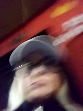 CandieGilson   online show from 04.04.26