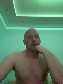 Krzysiekg123 online show from 02.04.26