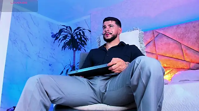 DickGriffith  online show from 10.12.25