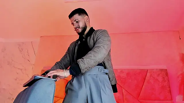 Snapshot of DickGriffith_ chatting on 02.14.26 DickGriffith online show from 02.14.26