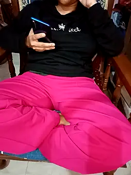 Snapshot of Mannat-222 chatting on 11.20.25 Mannat-222 online show from 11.20.25