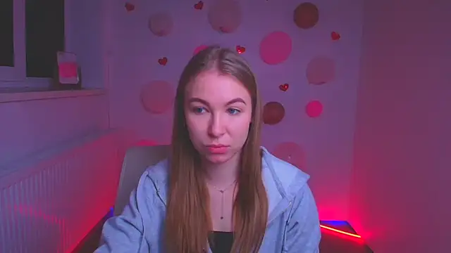 Snapshot of Dana_flowers chatting on 03.04.25 Dana flowers online show from 03.04.25