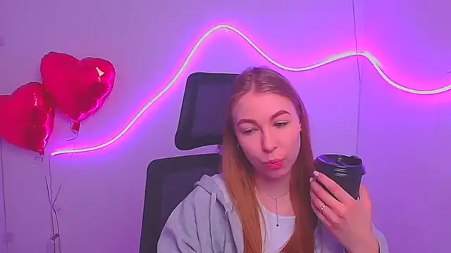 Snapshot of Dana_flowers chatting on 03.14.25 Dana flowers online show from 03.14.25