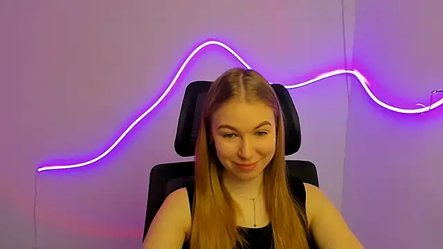 Snapshot of Dana_flowers chatting on 03.22.25 Dana flowers online show from 03.22.25