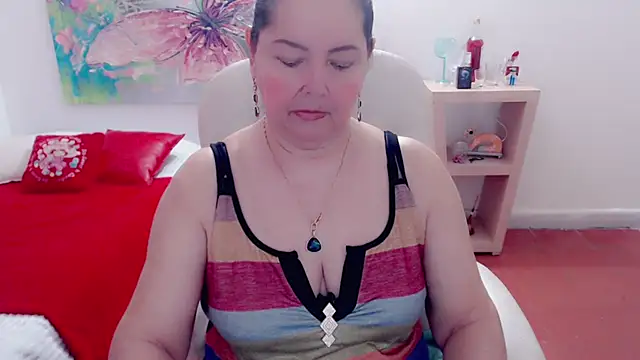 Snapshot of leonela_69 chatting on 11.15.25 leonela 69 online show from 11.15.25