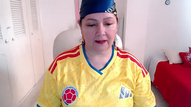 Snapshot of leonela_69 chatting on 06.17.26 leonela 69 online show from 06.17.26