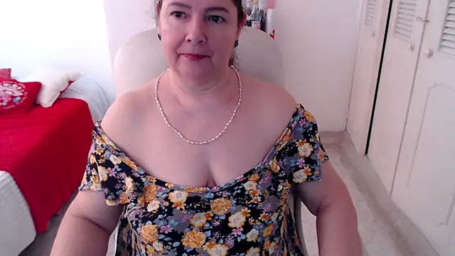 Snapshot of leonela_69 chatting on 06.28.26 leonela 69 online show from 06.28.26