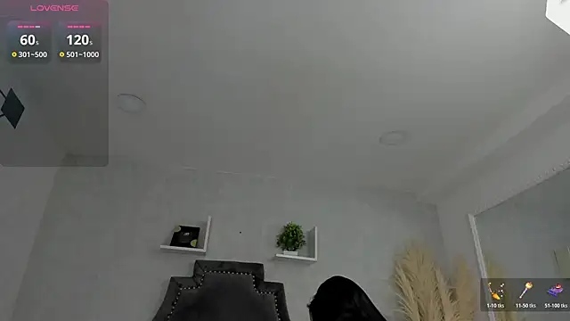 EmiliaRose  online show from 12.04.25