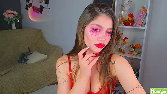 Snapshot of Caroline__Brown chatting on 10.30.25 Caroline Brown online show from 10.30.25