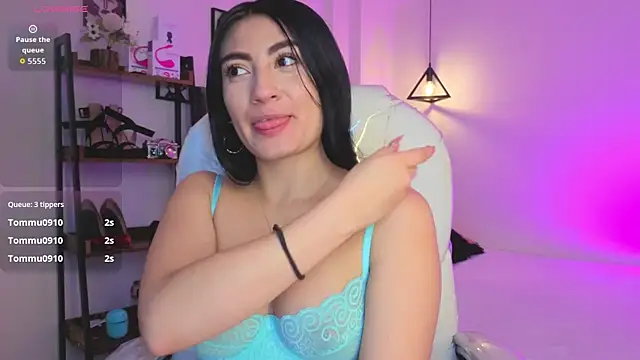 Miller Vanessa  online show from 10.06.25