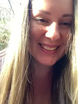 Mona Plus online show from 02.19.25