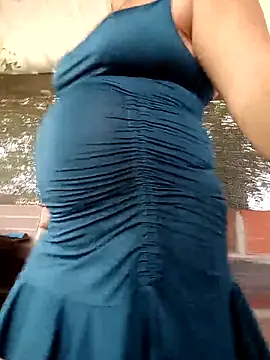Snapshot of promiscuous-indecent-momm chatting on 04.09.26 promiscuous-indecent-momm online show from 04.09.26