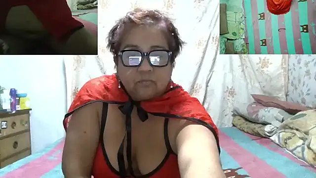 erinadarling79 online show from 05.17.26