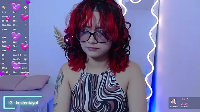 Snapshot of kristen_tay chatting on 10.15.25 kristen tay online show from 10.15.25