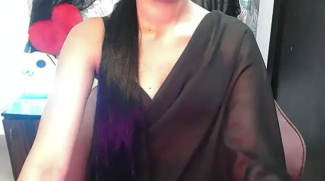 Snapshot of jenifermedow chatting on 03.08.25 jenifermedow online show from 03.08.25