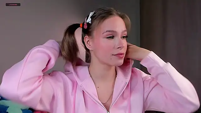 TaiteBayles online show from 10.10.25