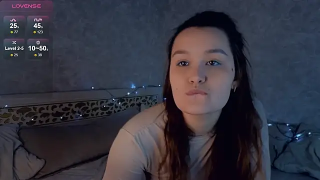 Snapshot of VeronaBlink chatting on 03.11.25 VeronaBlink online show from 03.11.25