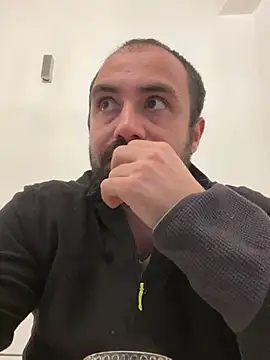 Snapshot of morfeoX chatting on 02.27.25 morfeoX online show from 02.27.25