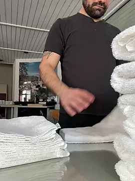 Snapshot of morfeoX chatting on 03.14.25 morfeoX online show from 03.14.25