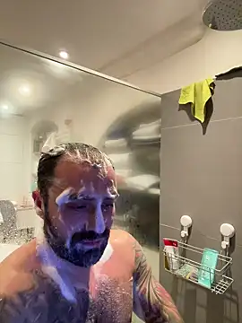 Snapshot of morfeoX chatting on 03.14.25 morfeoX online show from 03.14.25