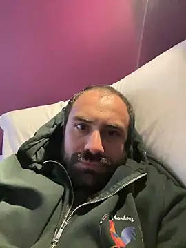 Snapshot of morfeoX chatting on 03.16.25 morfeoX online show from 03.16.25