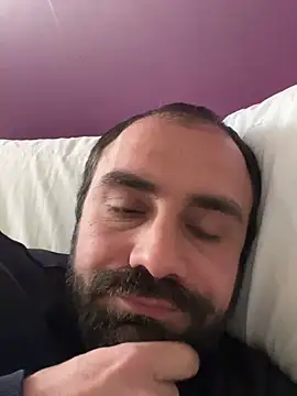 Snapshot of morfeoX chatting on 03.19.25 morfeoX online show from 03.19.25