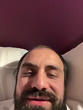 Snapshot of morfeoX chatting on 03.20.25 morfeoX online show from 03.20.25