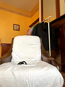 Snapshot of morfeoX chatting on 09.16.25 morfeoX online show from 09.16.25