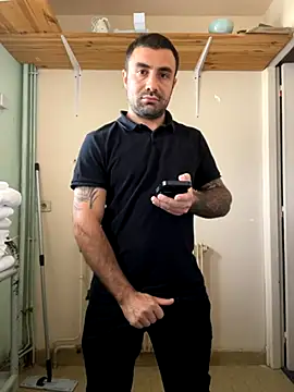 Snapshot of morfeoX chatting on 09.22.25 morfeoX online show from 09.22.25