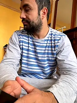 Snapshot of morfeoX chatting on 10.01.25 morfeoX online show from 10.01.25