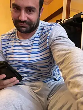 Snapshot of morfeoX chatting on 10.03.25 morfeoX online show from 10.03.25