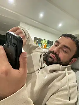 Snapshot of morfeoX chatting on 10.06.25 morfeoX online show from 10.06.25