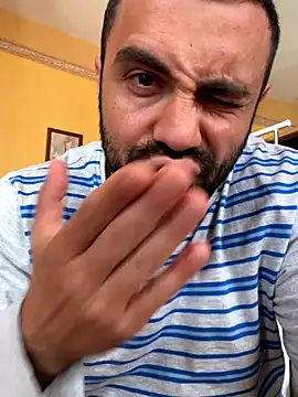 Snapshot of morfeoX chatting on 10.15.25 morfeoX online show from 10.15.25