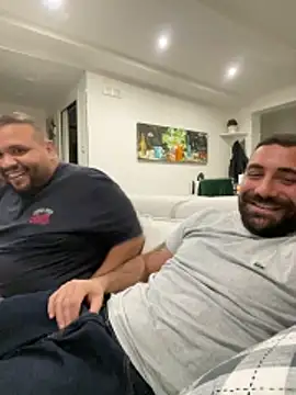 Snapshot of morfeoX chatting on 10.21.25 morfeoX online show from 10.21.25