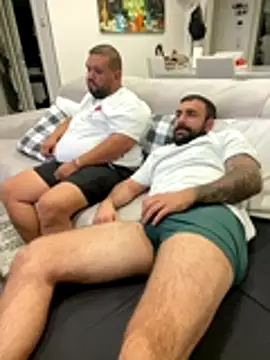 Snapshot of morfeoX chatting on 10.24.25 morfeoX online show from 10.24.25