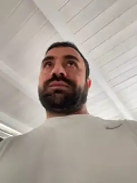 Snapshot of morfeoX chatting on 10.31.25 morfeoX online show from 10.31.25