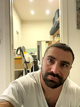 Snapshot of morfeoX chatting on 11.28.25 morfeoX online show from 11.28.25