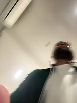 Snapshot of morfeoX chatting on 12.14.25 morfeoX online show from 12.14.25