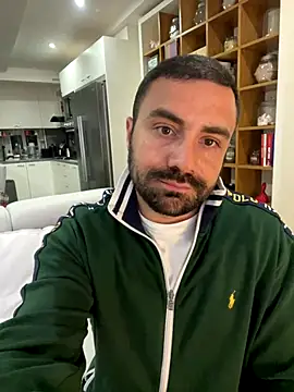 Snapshot of morfeoX chatting on 12.21.25 morfeoX online show from 12.21.25