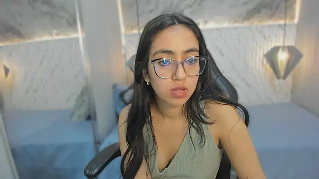 Snapshot of lucelly_15 chatting on 11.07.25 lucelly 15 online show from 11.07.25